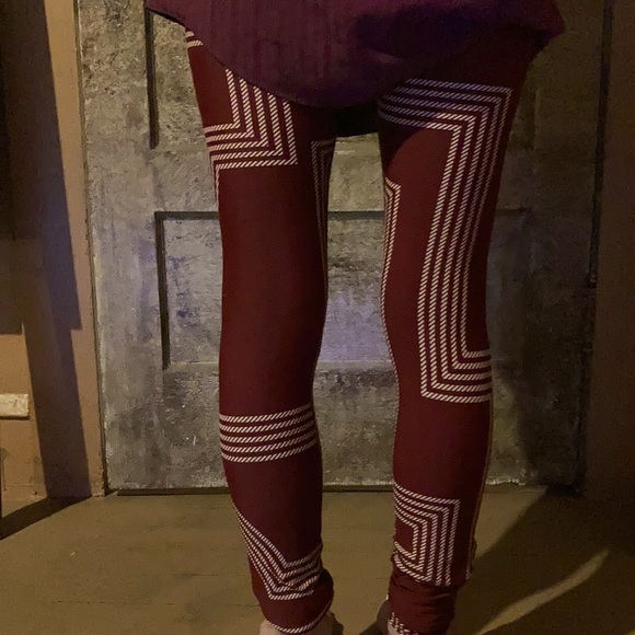 H & M leggings • small • reddish maroon color • - Picture 2 of 3